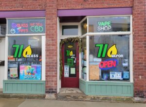 710-Glass-and-Vapor-Edinboro-Location